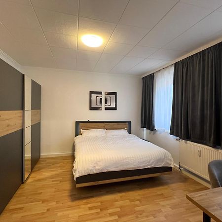 Bequemes Zimmer In Moderner Unterkunft My Pension Duisburg Exterior photo