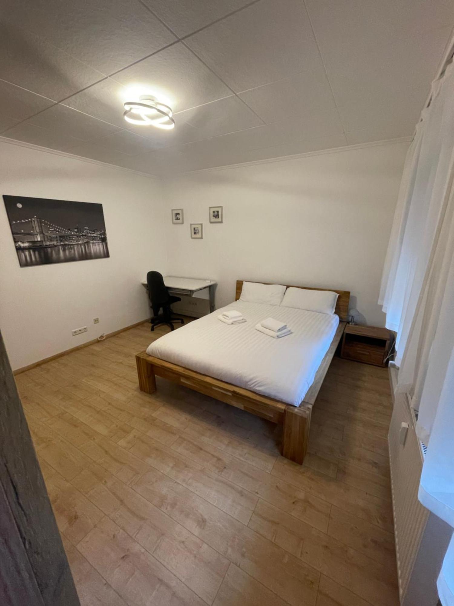 Bequemes Zimmer In Moderner Unterkunft My Pension Duisburg Exterior photo